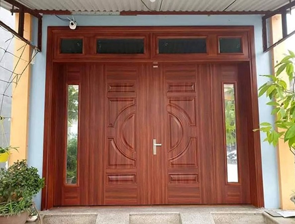 Cửa thép vân gỗ có thể được sử dụng làm cửa chính, cửa ngăn phòng, cửa thoát hiểm