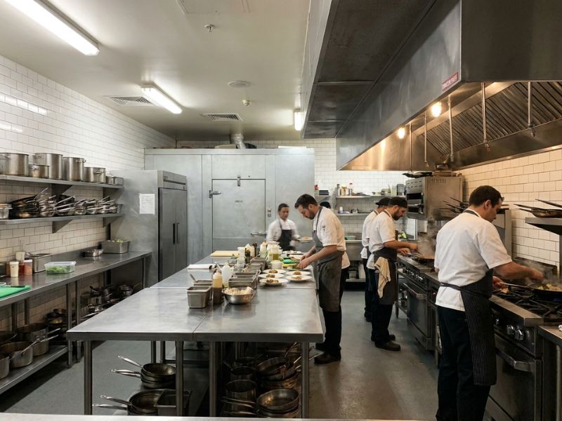 Sử dụng máy phun áp lực cao