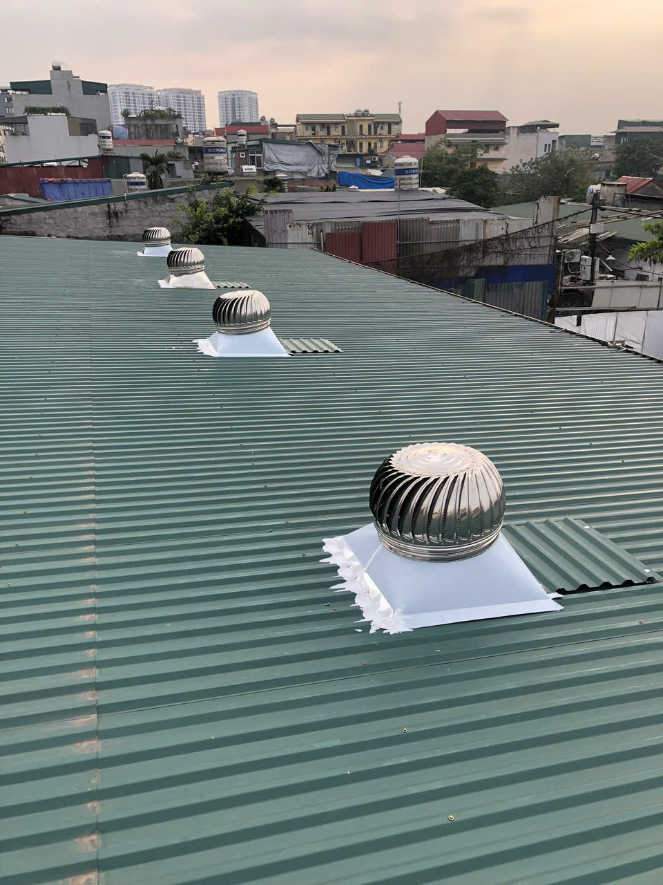 Quả cầu hút gió nhà xưởng - Ảnh 3