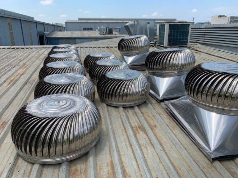 Bước 2: Tách rời phần thân xoay ra khỏi chân đế