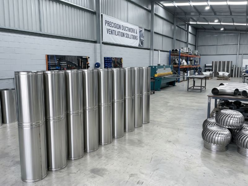 Cửa đổ rác có roăng cao su khử mùi